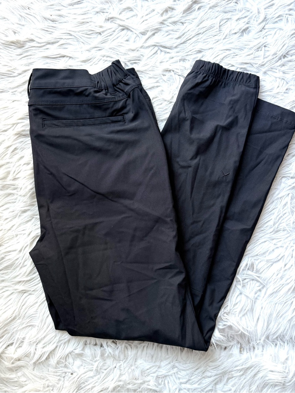 CUTS AO Jogger Pants Men’s L Black Performance Stretch Slim Tapered